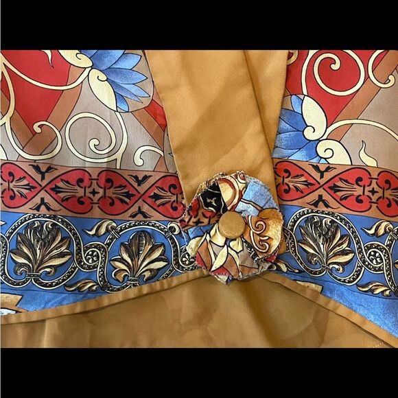 Silk Blend Asian style Cropped Jacket Royal Blue Gold Figures Sz L - Picture 2 of 6